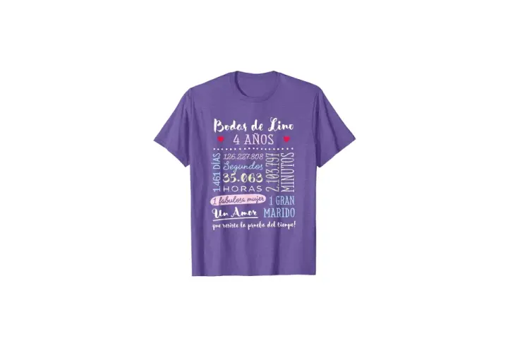 Camiseta morada con texto celebrando el aniversario 4 años de casados: "Bodas de Lino 4 AÑOS".