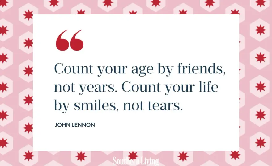 Frases cortas para dedicar una sonrisa y acertar con el tono