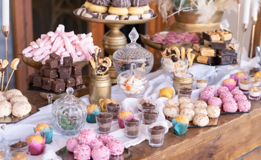 Mesa dulce casera para boda - ideas, cantidades y errores a evitar
