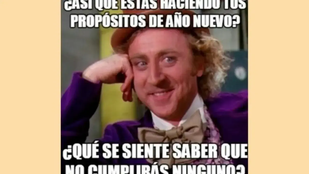 Willy Wonka con su sonrisa pícara, preguntando si ya estás haciendo tus propósitos de Año Nuevo. ¡Unas frases originales para felicitar el año con humor!